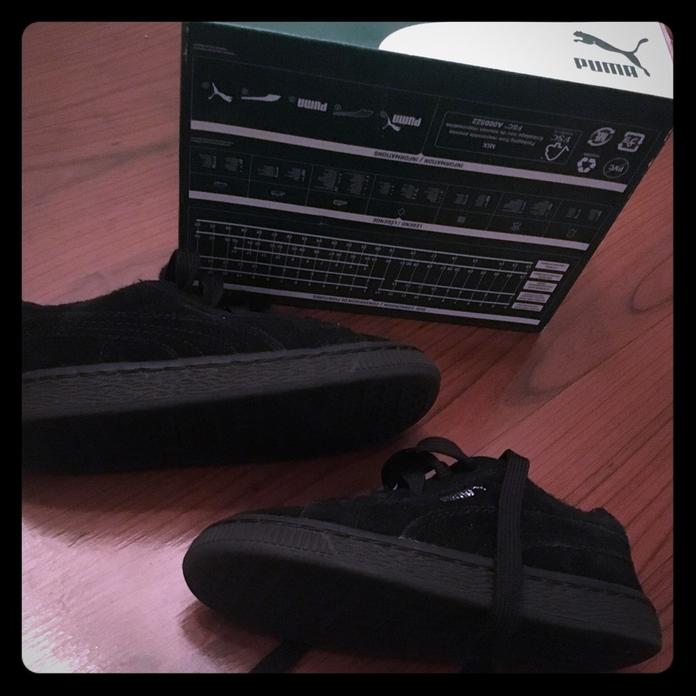 Toddler Girl Black Suede Puma Sneakers